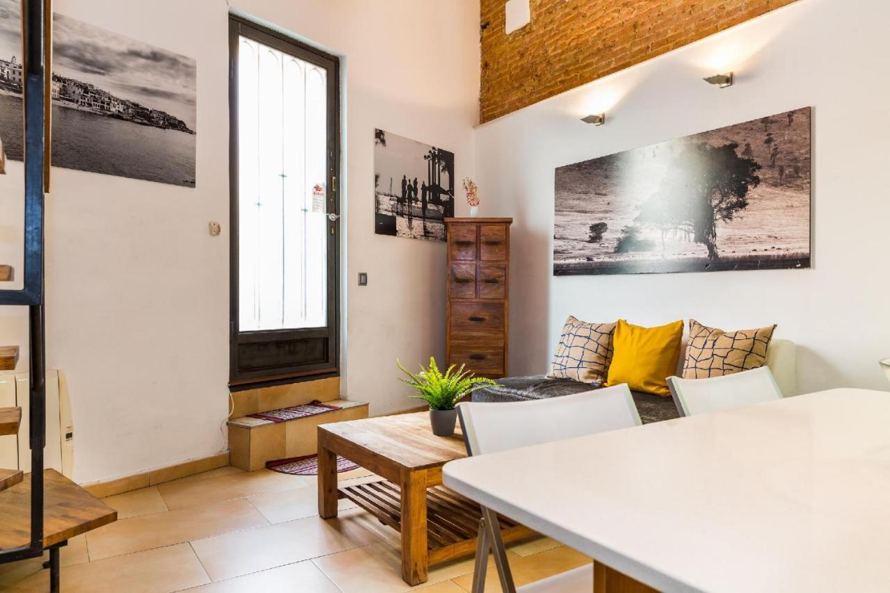 Fridays Flats Dreamy Duplex - Stylish Beach Loft 3* Barcelona
